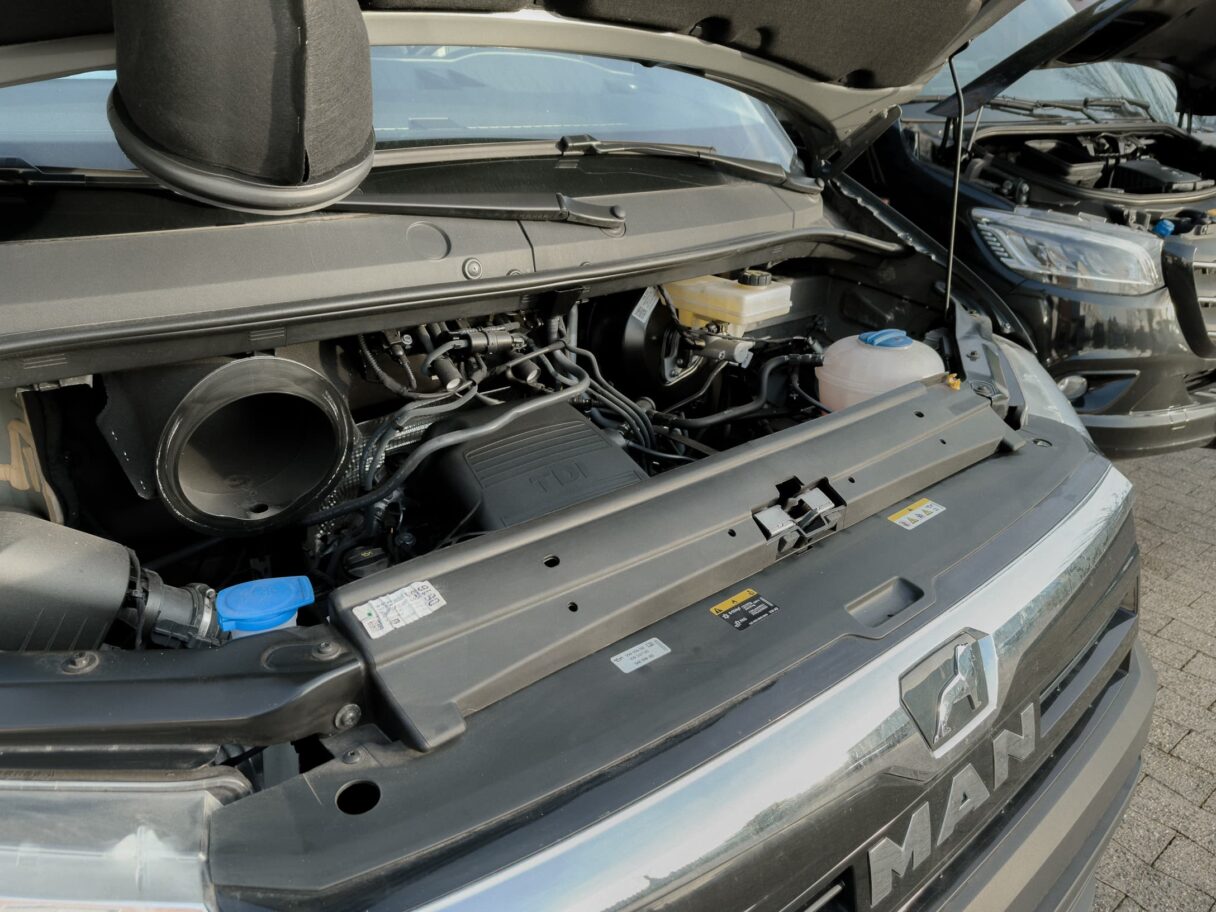 Motorraum eines MAN TGE